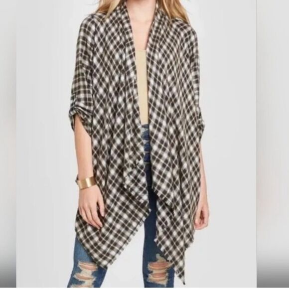 KNOX ROSE Sz S NWT Brown & White Plaid Shawl Tab Sleeve Fringe Bottom - Picture 1 of 12